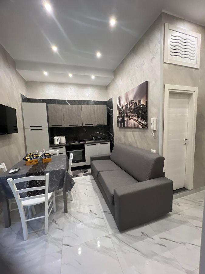 Sweethousenelcuoredinapoli Naples